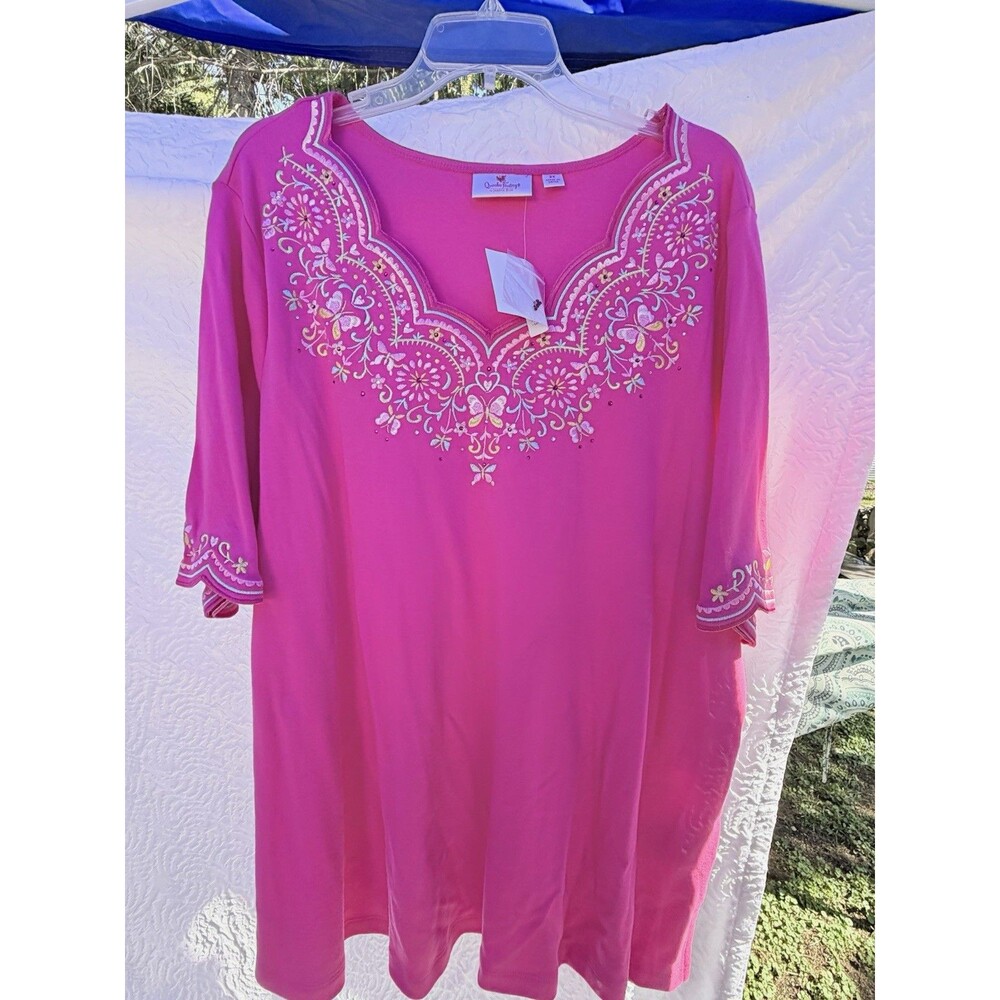 Quacker Factory 2X Pink Embroidered Floral Rhinestone Tunic Top NWT